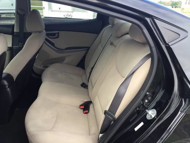 Used 2016 Hyundai Elantra SE FWD image 11