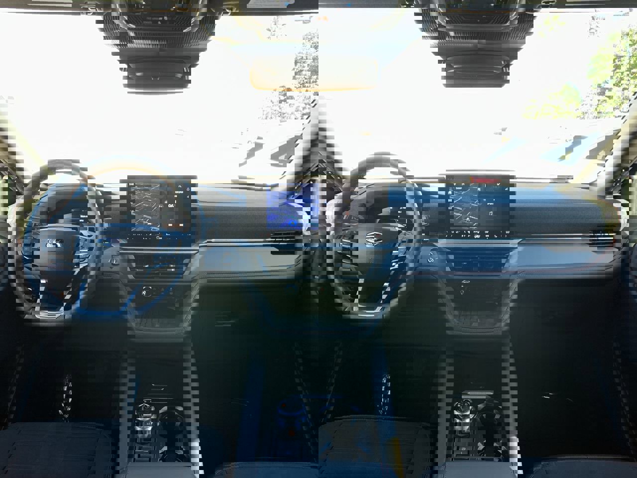 Used 2025 Ford Explorer ST-Line w/ Premium Package image 26