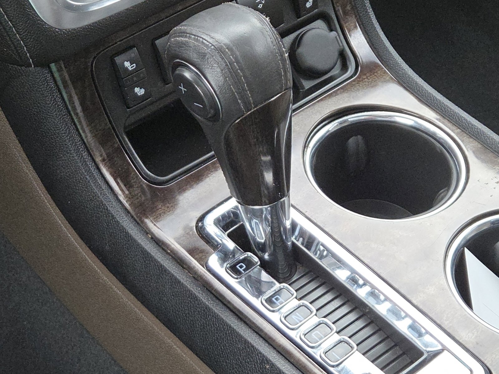 Used 2017 GMC Acadia Limited SLT image 29