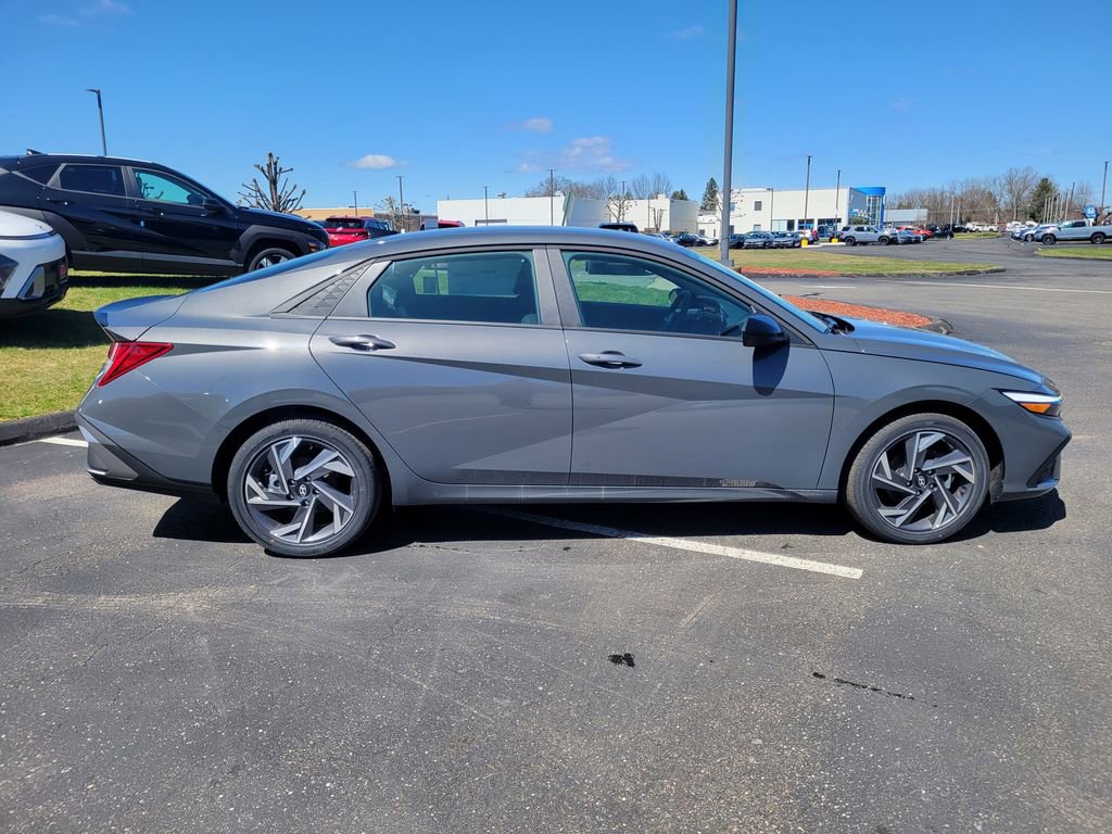 Certified 2025 Hyundai Elantra SEL video 2