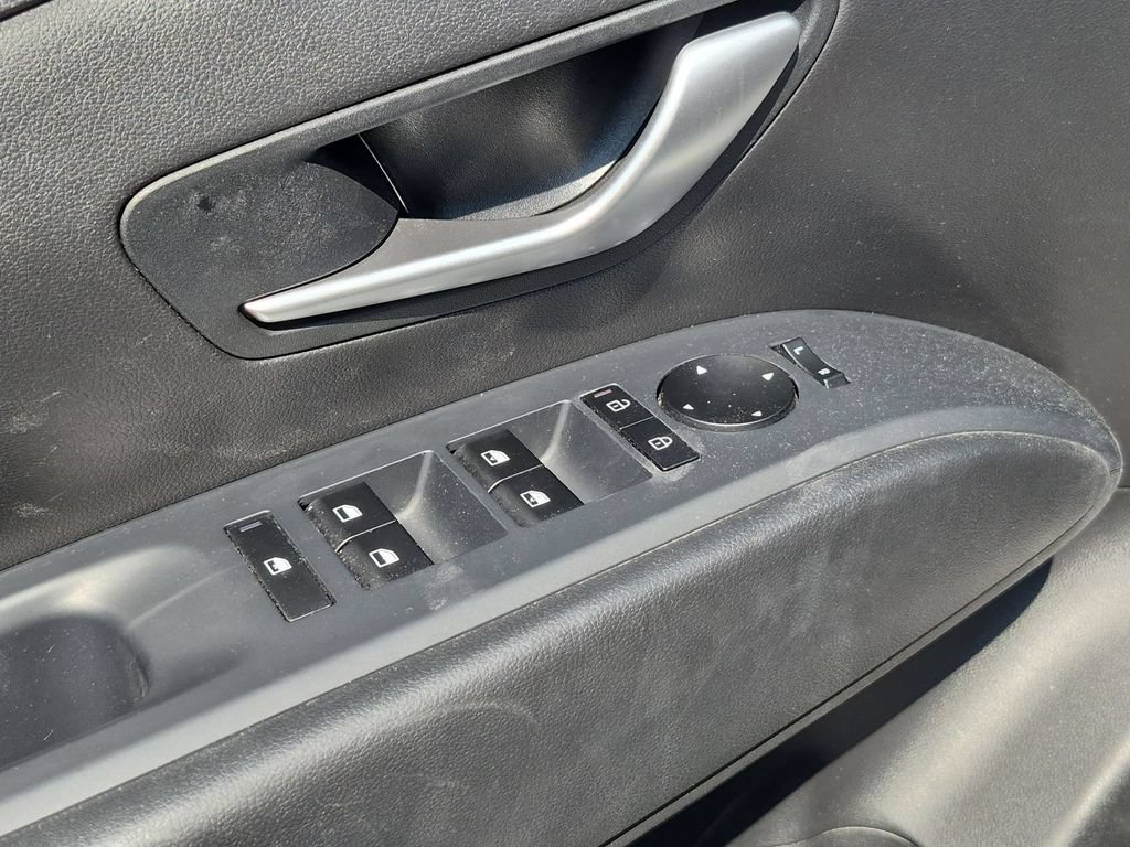 Used 2025 Hyundai Santa Cruz SEL FWD image 13