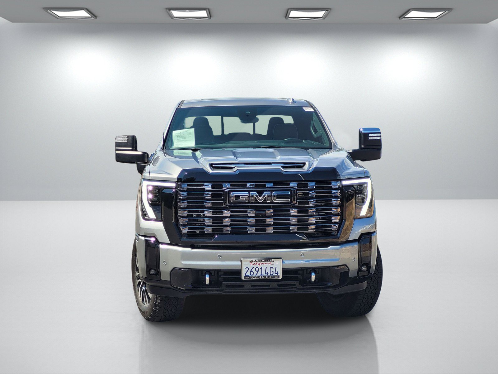 Used 2025 GMC Sierra 2500 Denali Ultimate AWD/4WD image 2