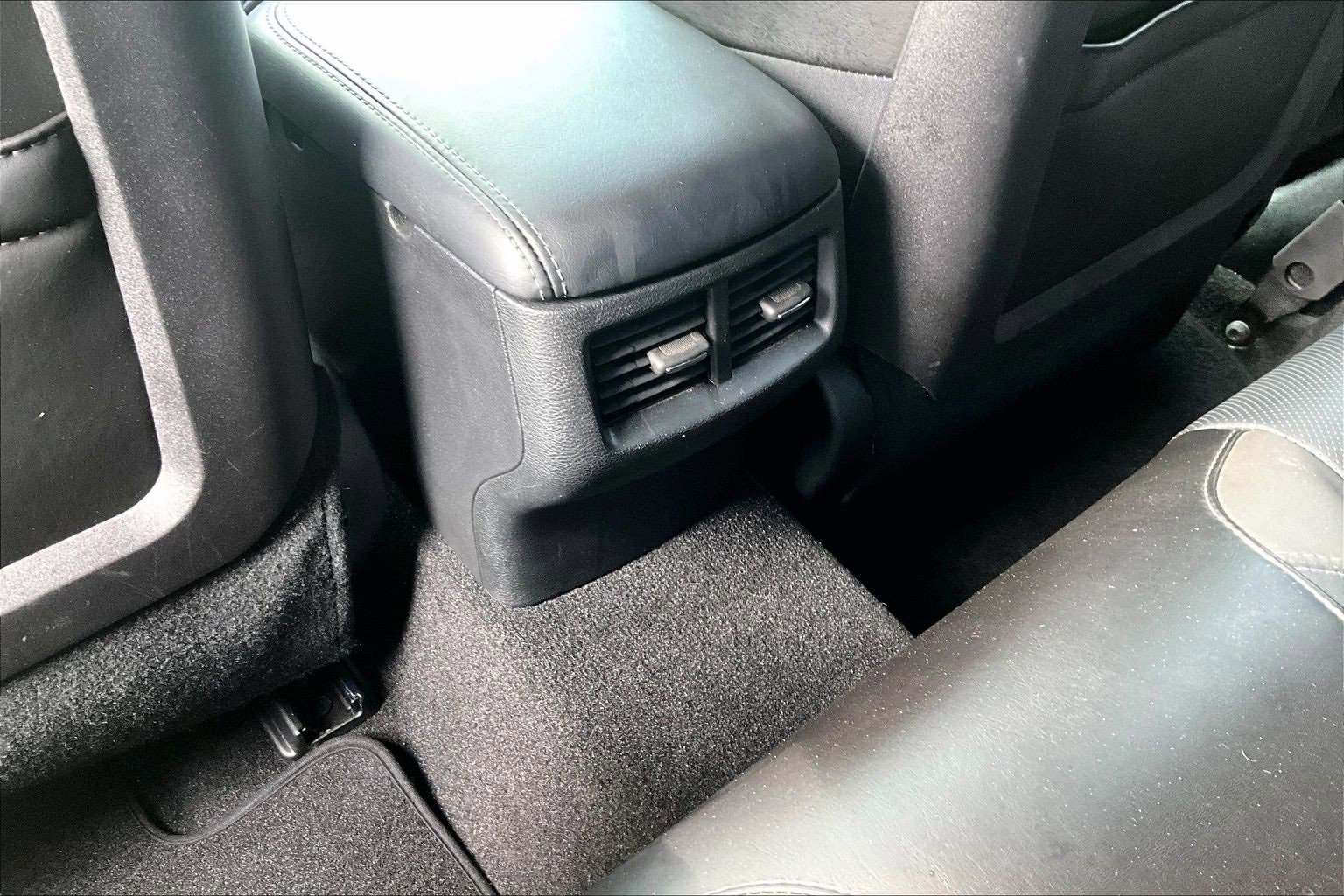 Used 2023 Dodge Challenger SXT w/ Plus Package image 10