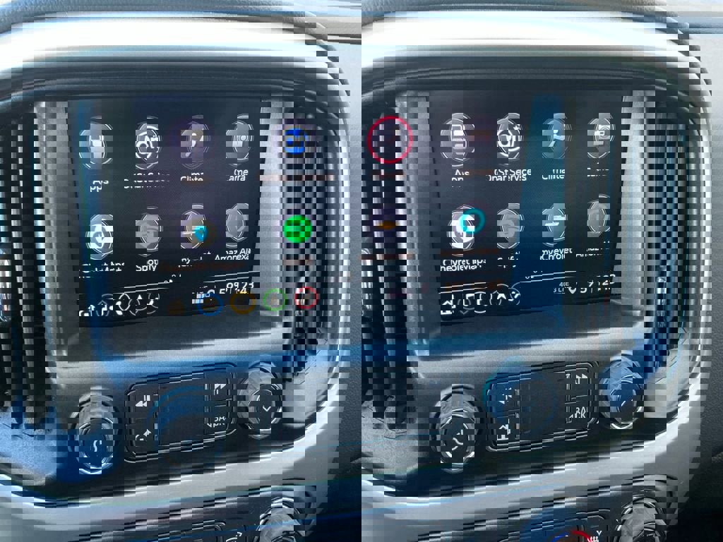 Used 2022 Chevrolet Colorado ZR2 w/ ZR2 Midnight Special Edition image 16