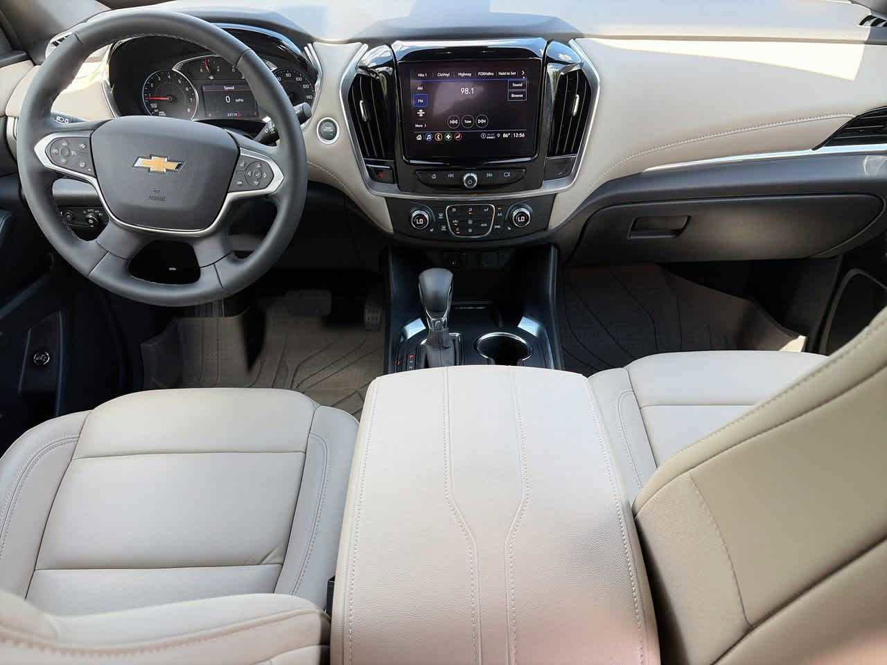 Used 2023 Chevrolet Traverse LT w/ LPO, Cargo Package FWD image 11