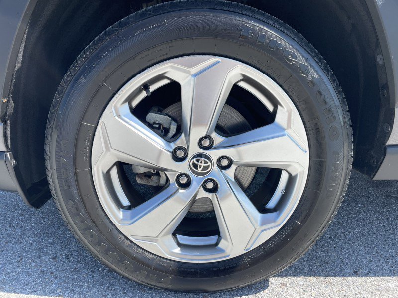 Used 2021 Toyota RAV4 XLE Premium AWD/4WD image 22