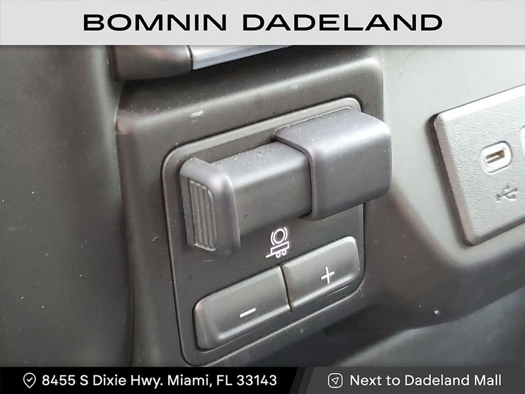 Used 2022 Chevrolet Silverado 1500 LTZ image 25