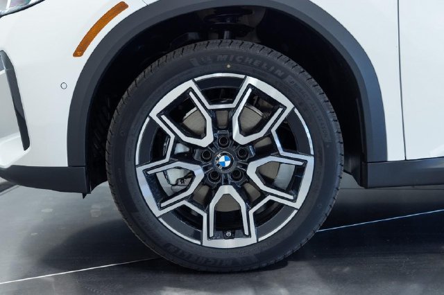 New 2027 BMW X2 xDrive28i AWD/4WD image 26