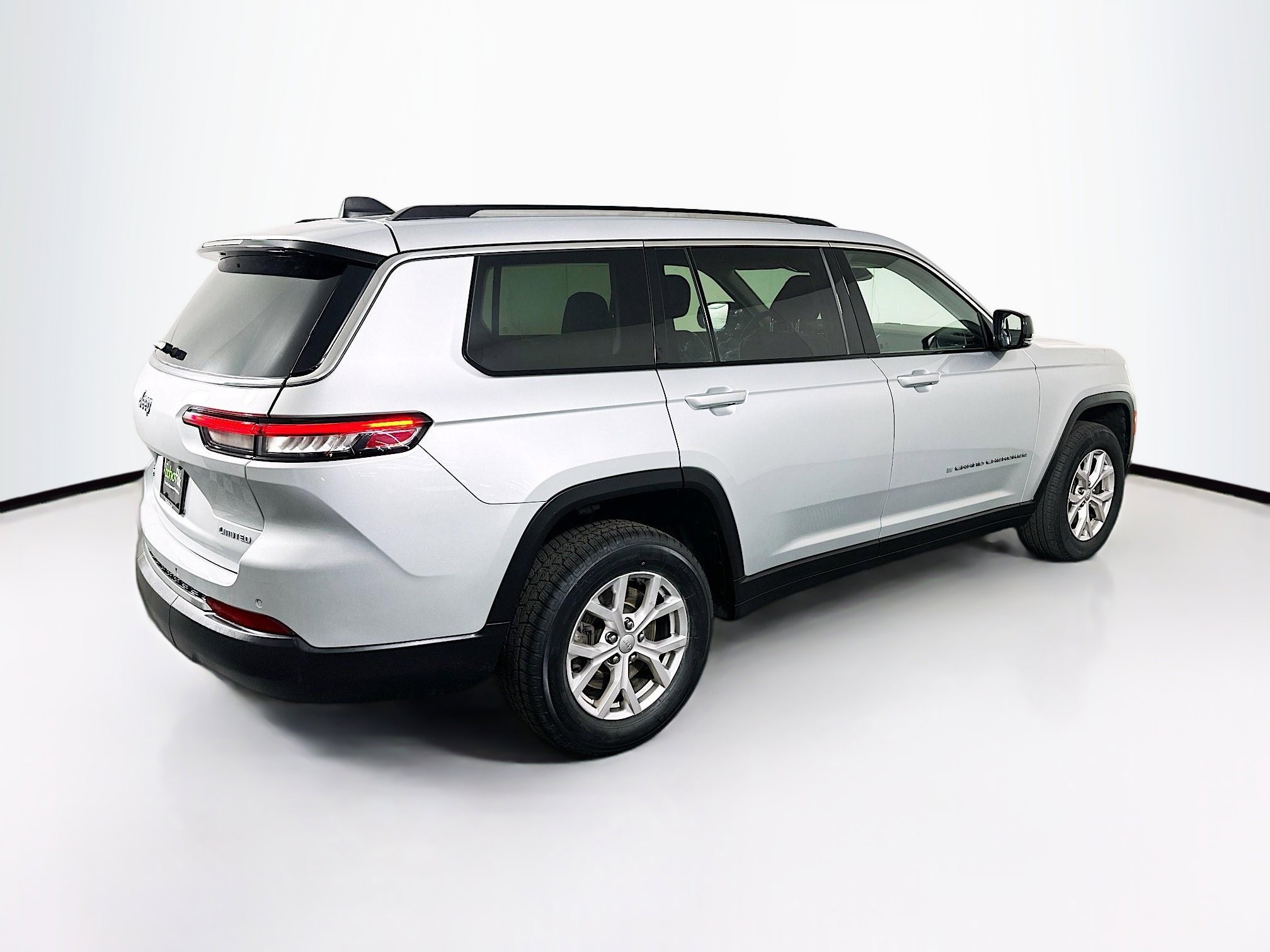 Used 2022 Jeep Grand Cherokee L Limited image 9