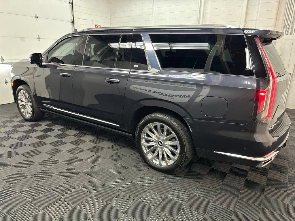Used 2024 Cadillac Escalade ESV Premium Luxury w/ Performance Package AWD/4WD image 6