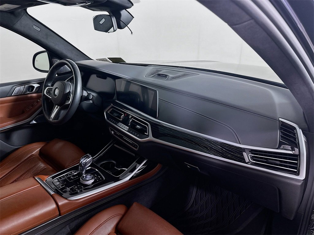 Used 2019 BMW X7 xDrive50i w/ Dynamic Handling Package image 32