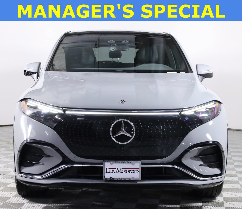 Used 2023 Mercedes-Benz EQS 580 4MATIC SUV image 2