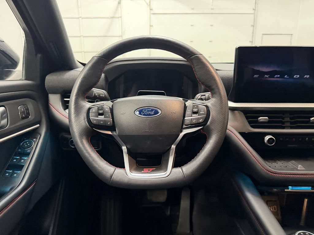 Used 2025 Ford Explorer ST AWD/4WD image 10
