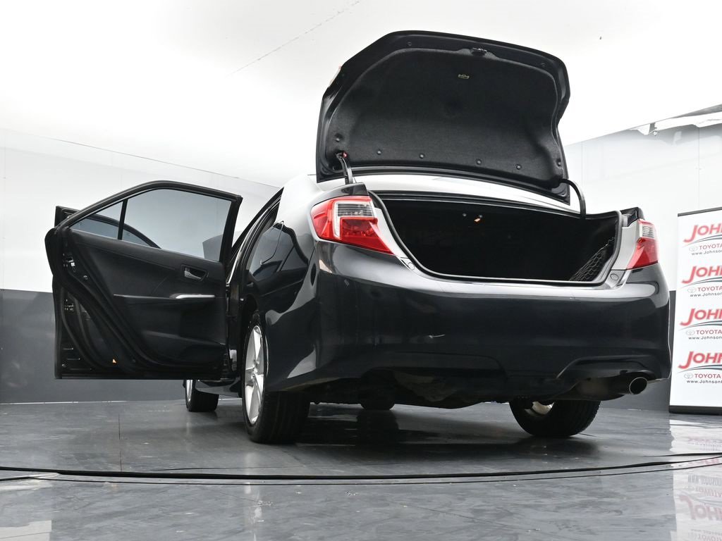 Used 2013 Toyota Camry SE image 44