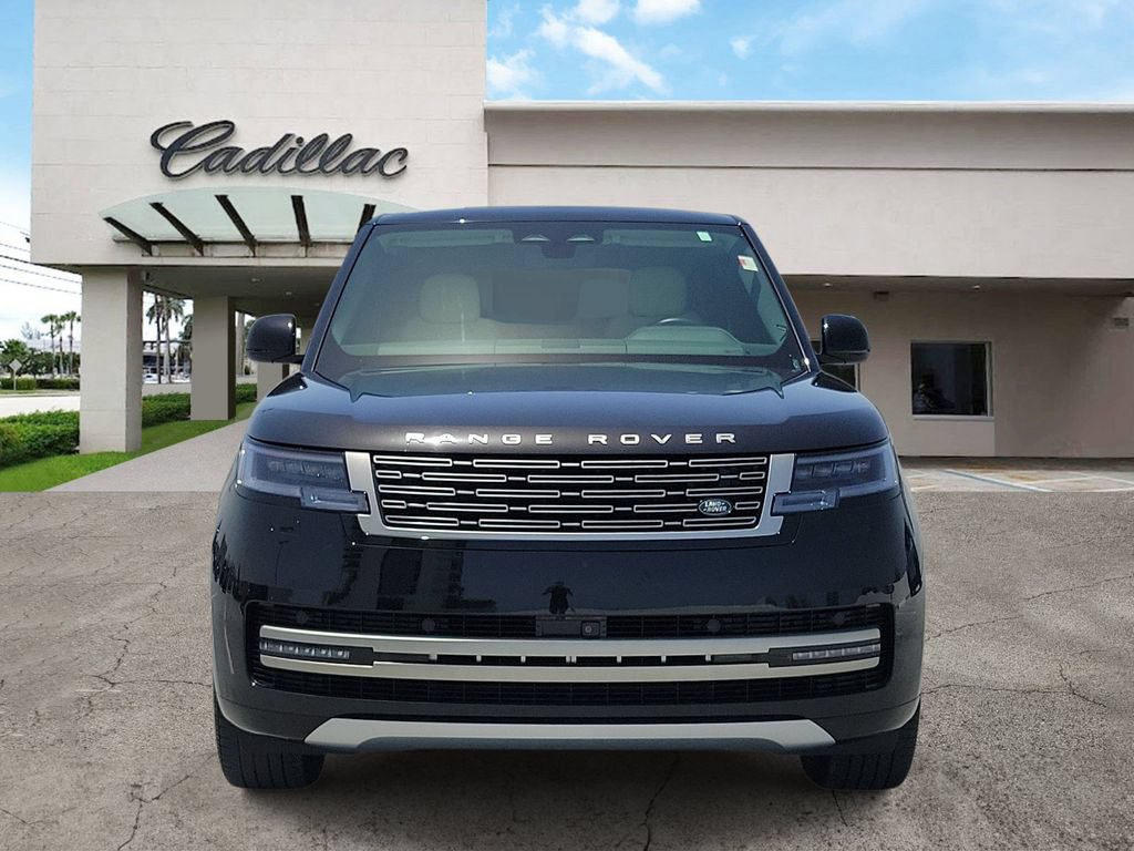 Used 2025 Land Rover Range Rover Long Wheelbase SE AWD/4WD image 7