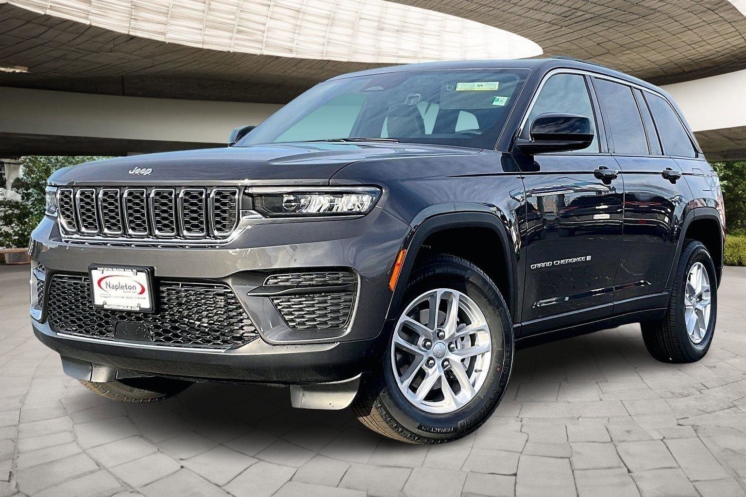 New 2025 Jeep Grand Cherokee Laredo X w/ Luxury Tech Group I
