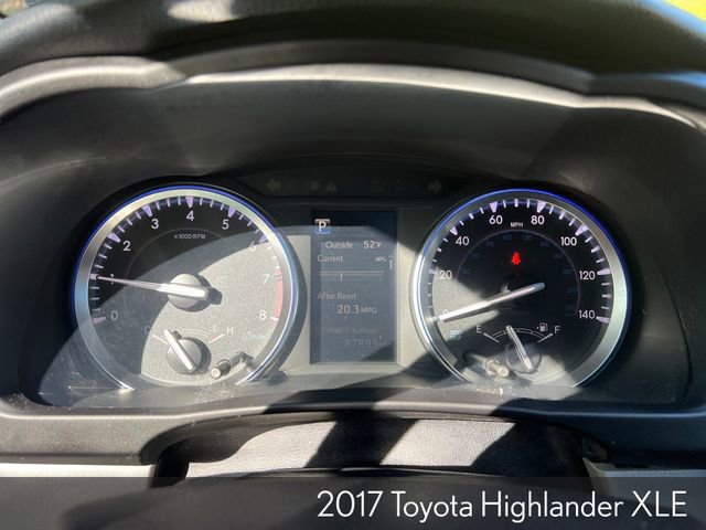 Used 2017 Toyota Highlander XLE AWD/4WD image 16