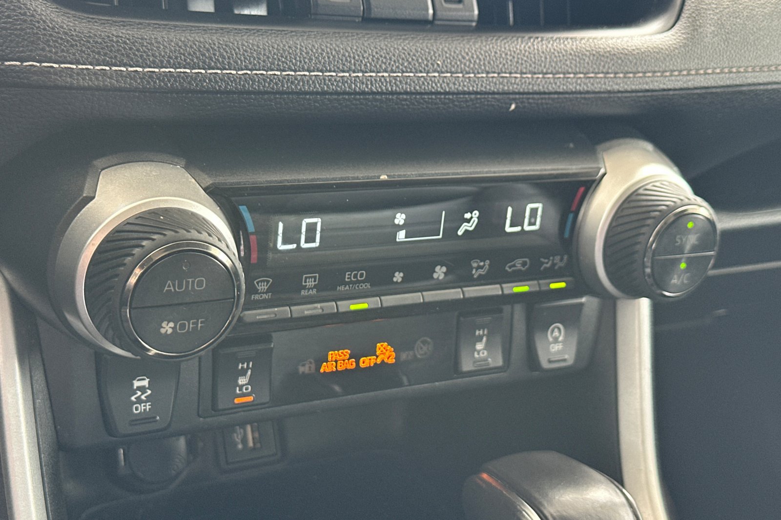 Used 2023 Toyota RAV4 XLE Premium FWD image 21
