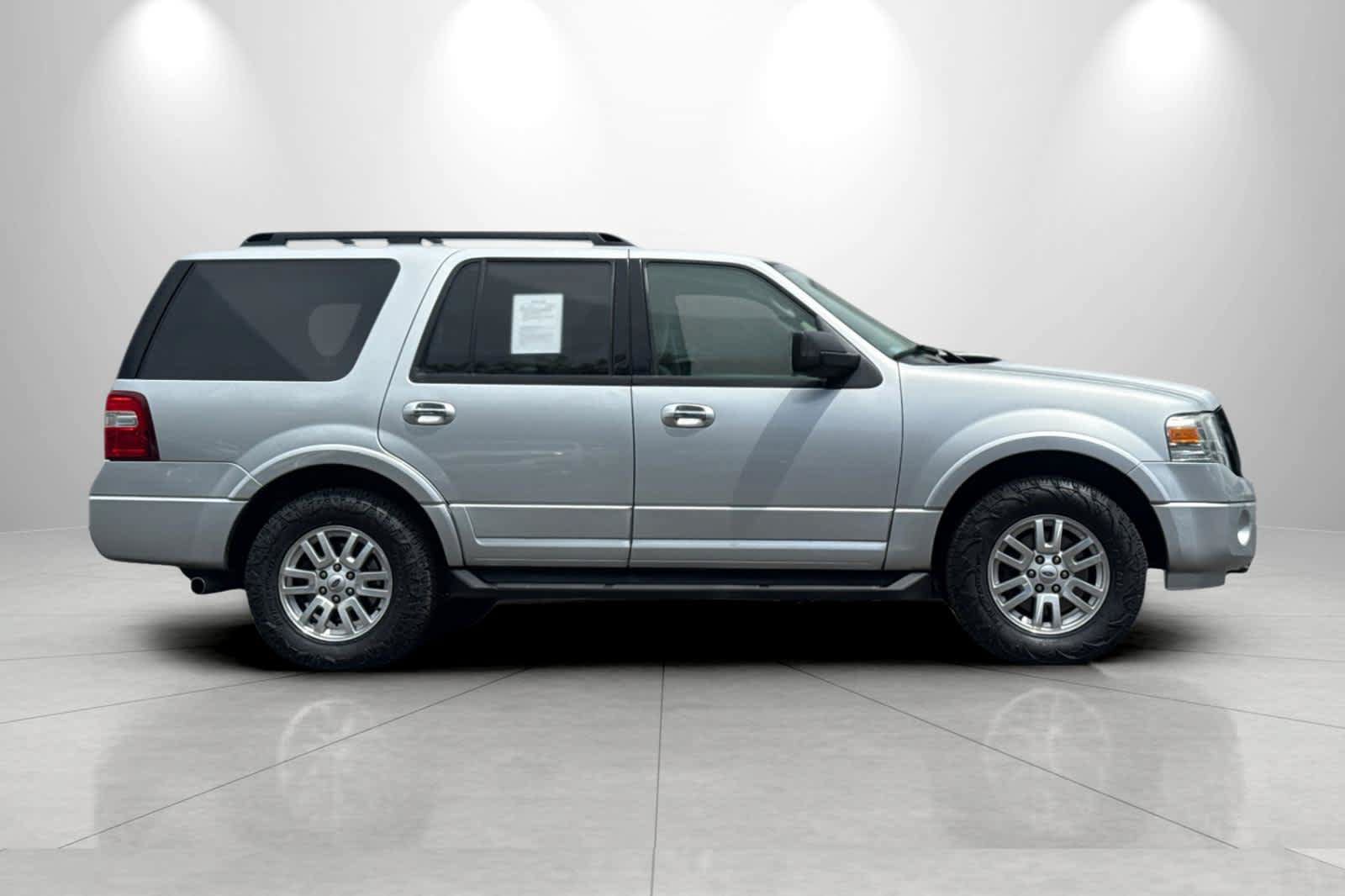 Used 2013 Ford Expedition XLT w/ HD Trailer Tow Pkg AWD/4WD image 8