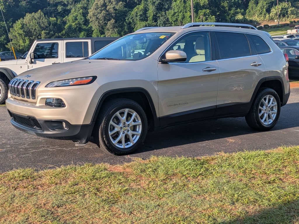 Used 2015 Jeep Cherokee Latitude FWD video 2