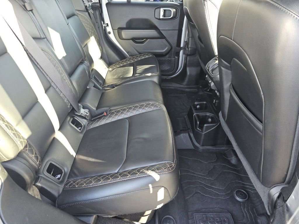 Used 2021 Jeep Gladiator Overland image 13