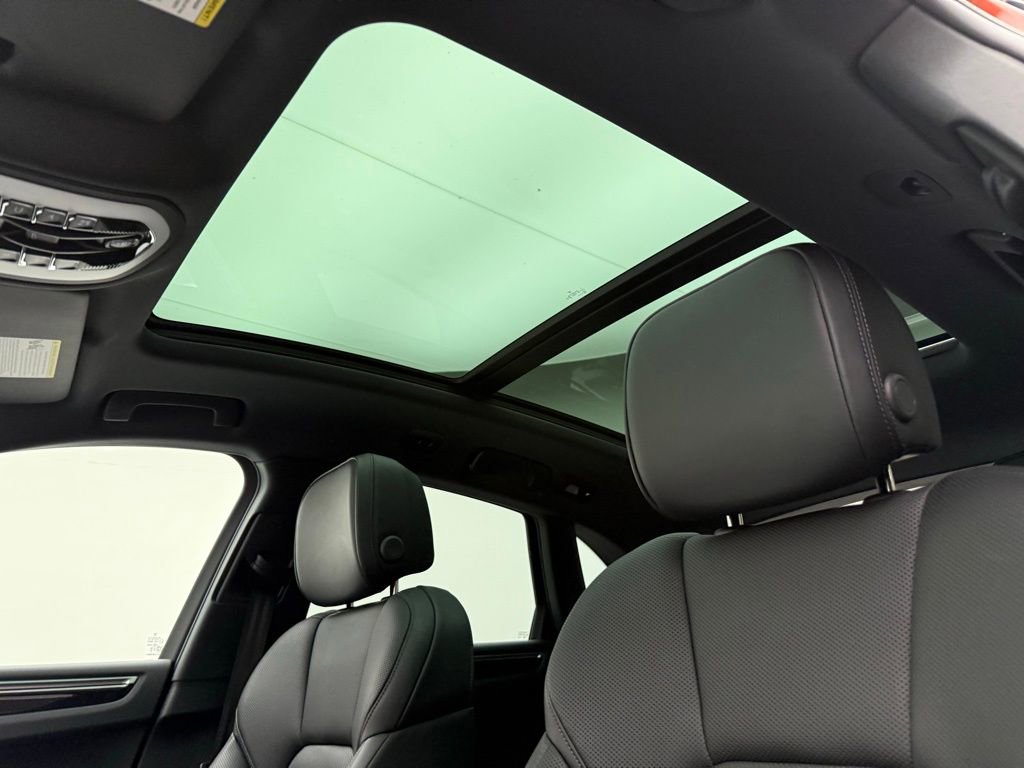 Used 2024 Porsche Macan S image 27