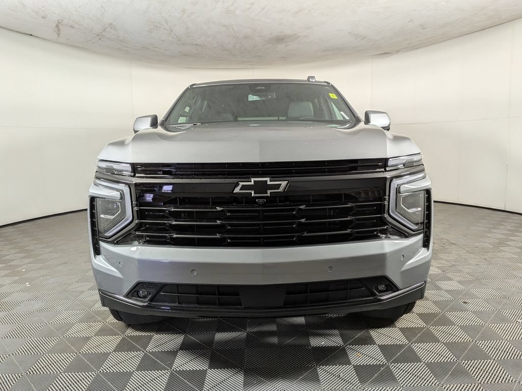 New 2026 Chevrolet Suburban RST w/ RST Capability Package AWD/4WD image 2