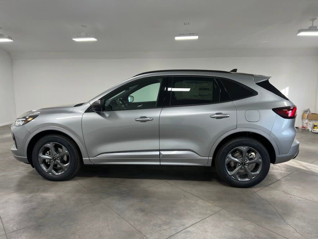 Used 2024 Ford Escape ST-Line w/ Equipment Group 301A image 6