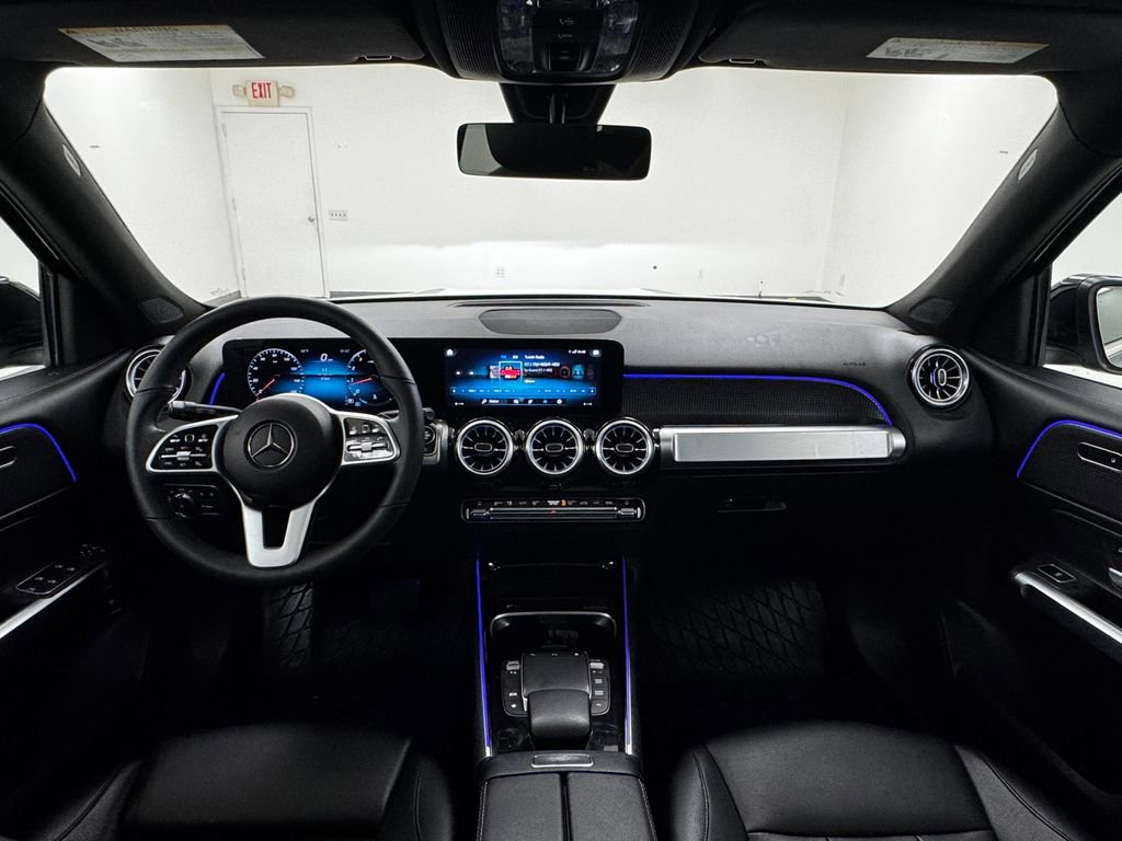 Used 2022 Mercedes-Benz GLB 250 GLB 250 w/ Premium Package Lite image 16
