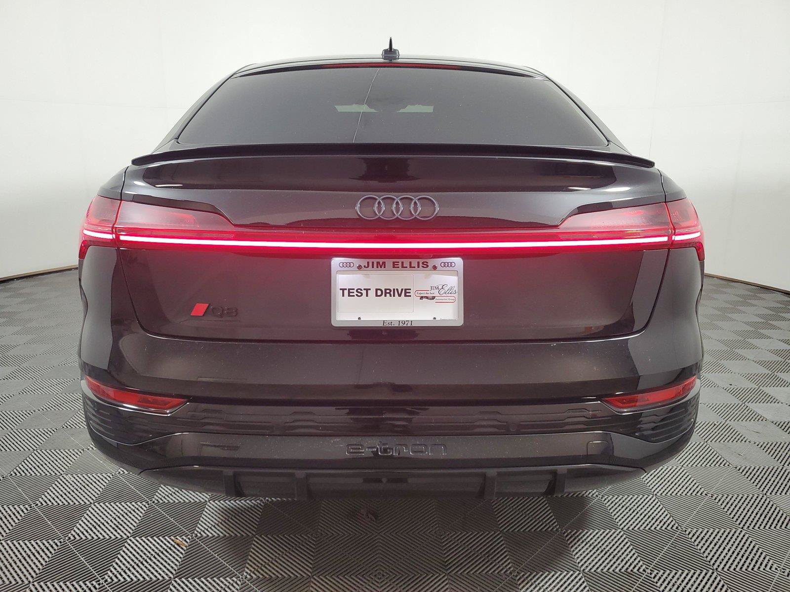 Certified 2024 Audi Q8 e-tron Prestige w/ Prestige Package AWD/4WD image 6