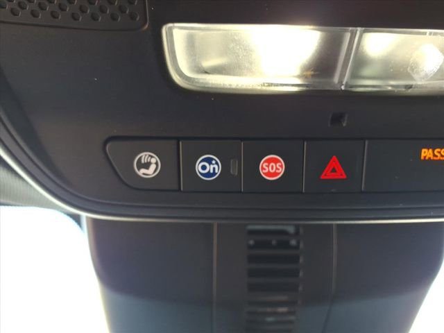 Used 2025 GMC Acadia Elevation image 16