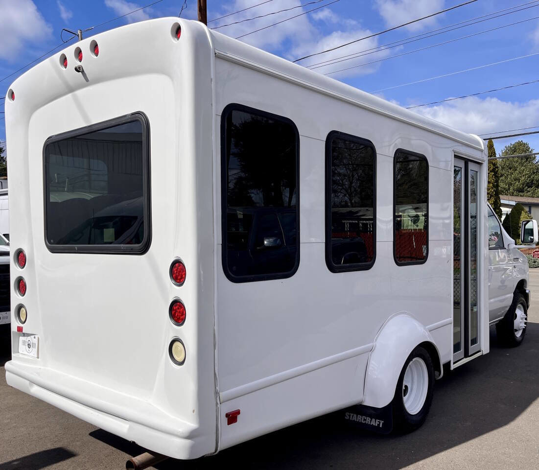 Used 2013 Ford E-350 and Econoline 350 Super Duty w/ Shuttle Bus Prep Pkg image 3