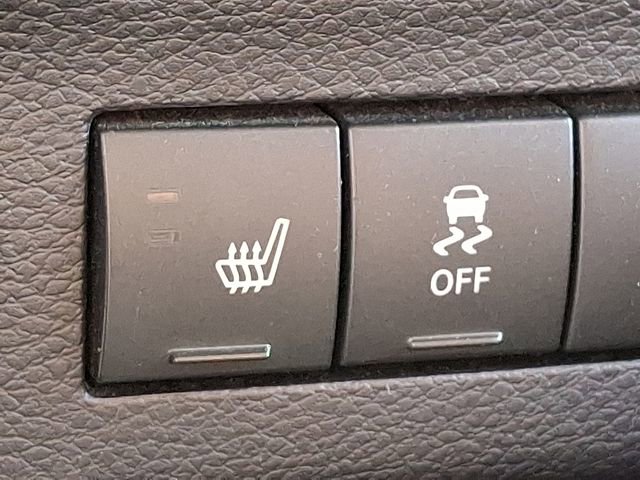 Used 2015 Jeep Wrangler Rubicon w/ Power Convenience Group image 17