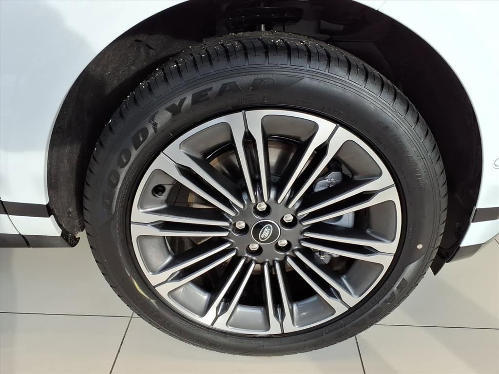 New 2026 Land Rover Range Rover Evoque Dynamic SE image 8