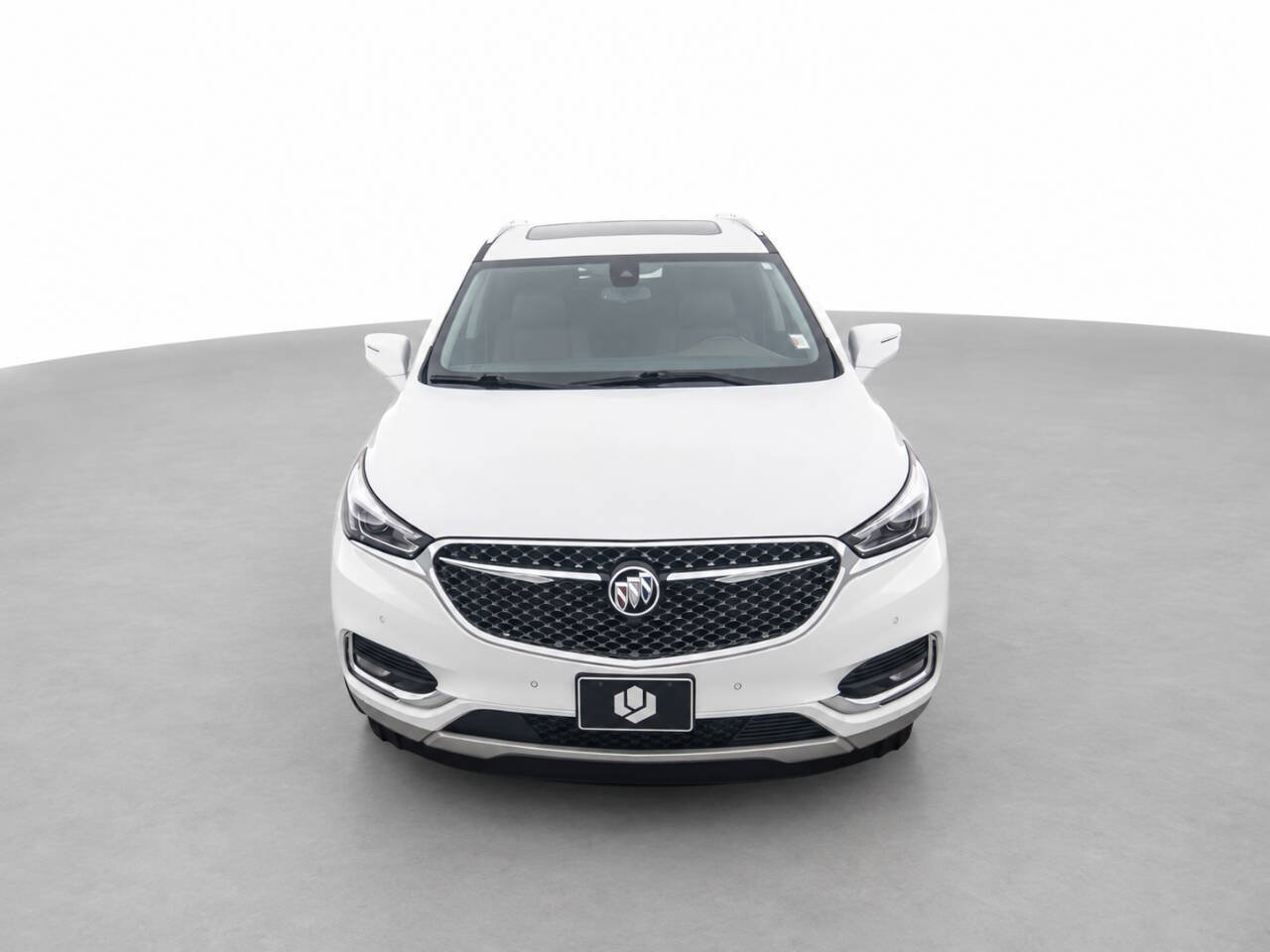 Used 2019 Buick Enclave Avenir w/ Avenir Technology Package AWD/4WD image 2