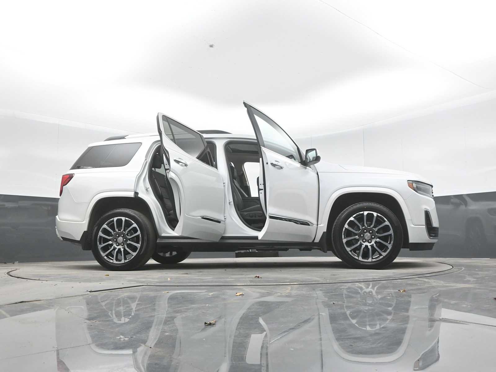 Used 2020 GMC Acadia Denali w/ LPO, Floor Liner Package AWD/4WD image 54