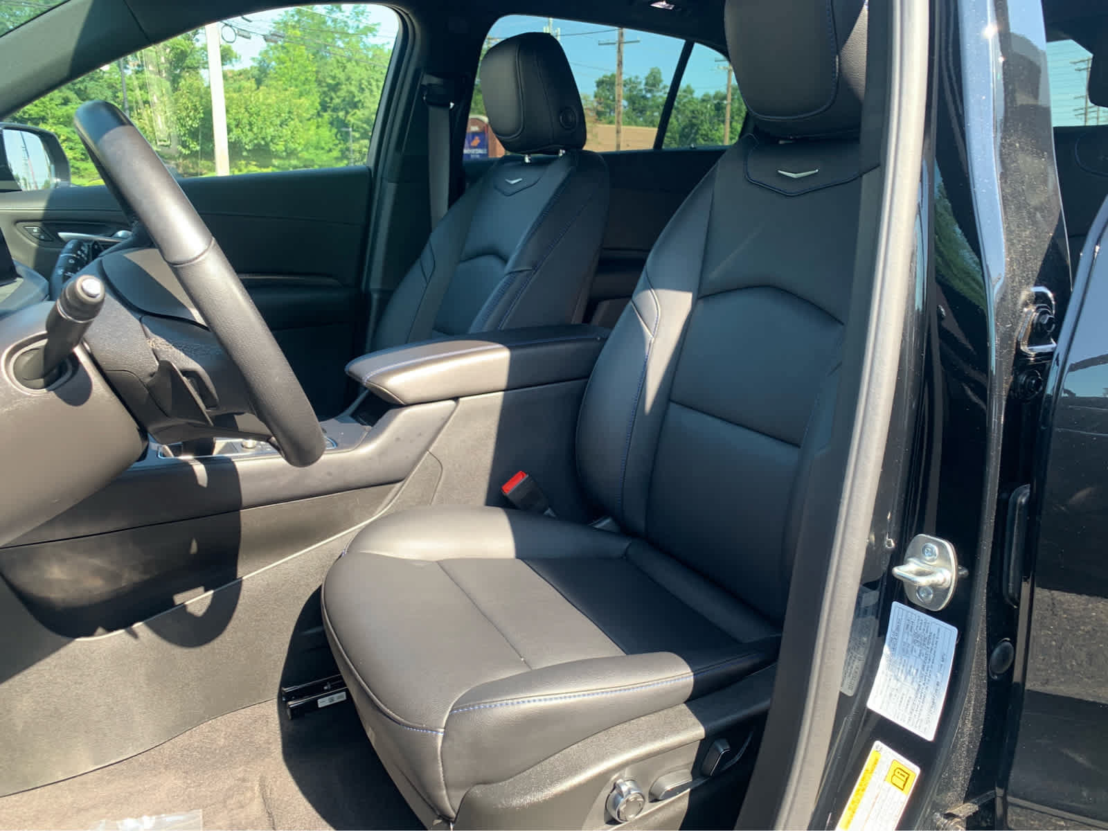 Used 2024 Cadillac XT4 Sport w/ Active Safety Package AWD/4WD image 11