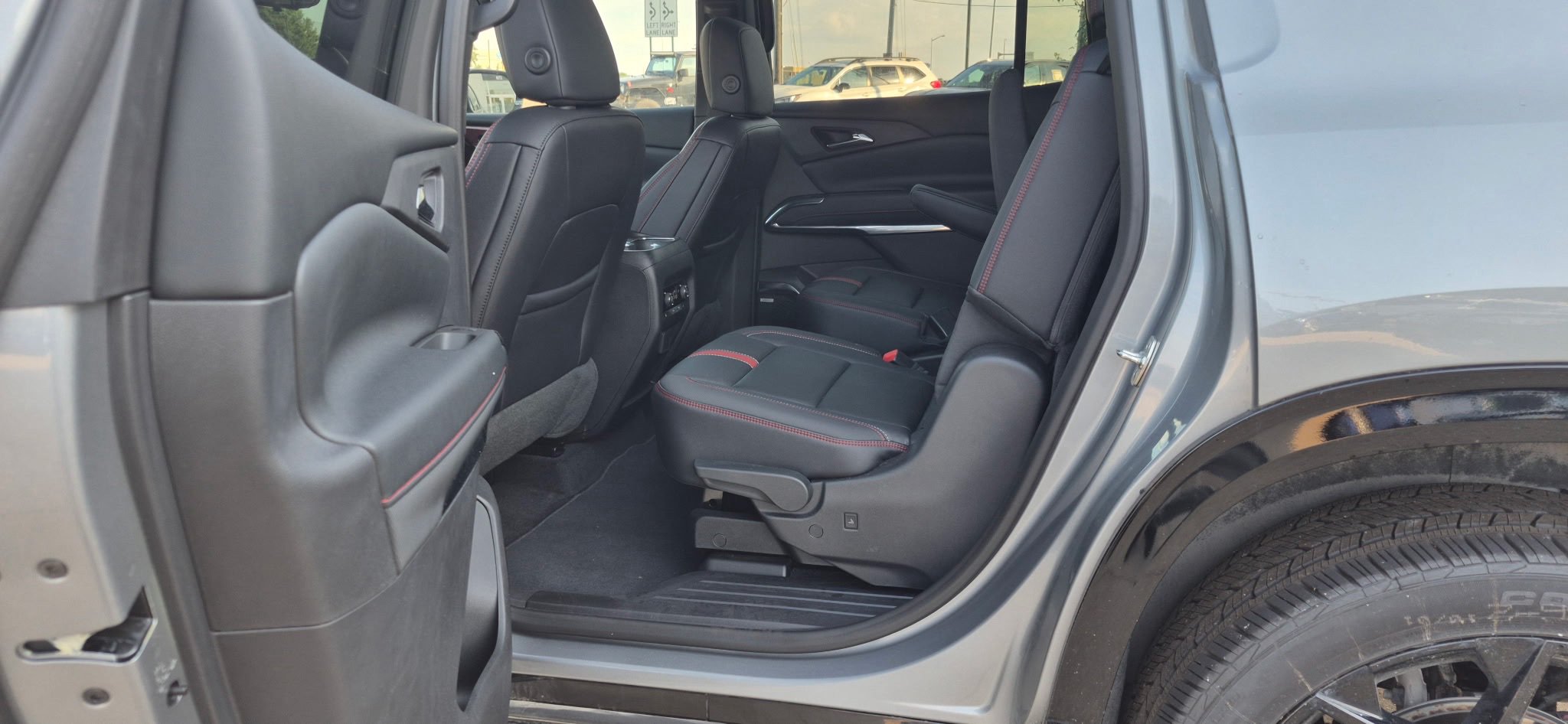 Used 2026 Chevrolet Traverse RS AWD/4WD image 20