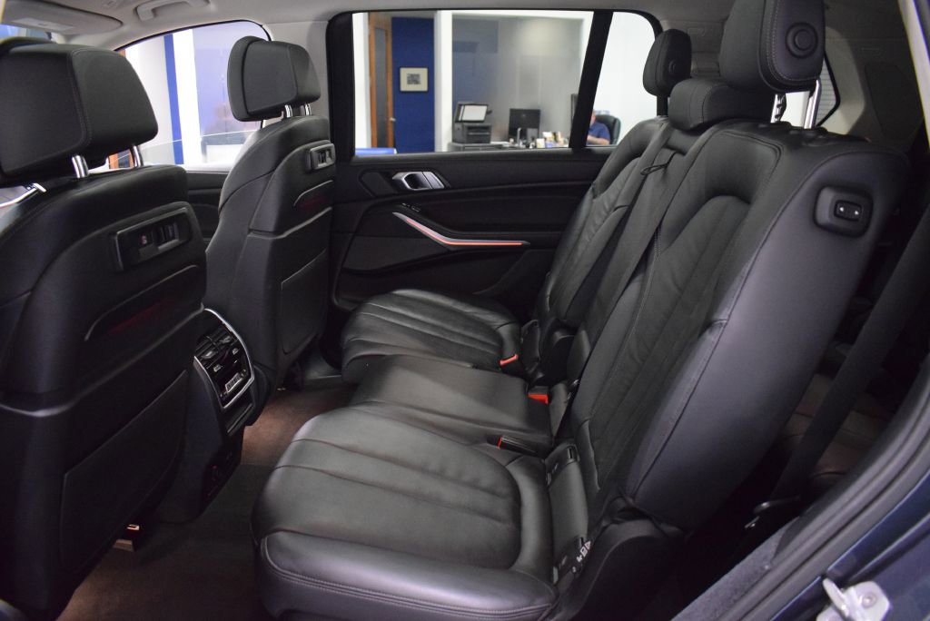 Used 2020 BMW X7 xDrive40i w/ Premium Package image 13
