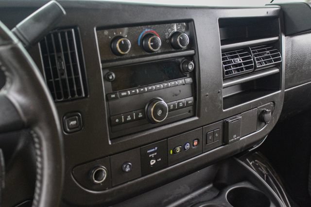 Used 2021 Chevrolet Express 3500 w/ Driver Convenience Package RWD image 23