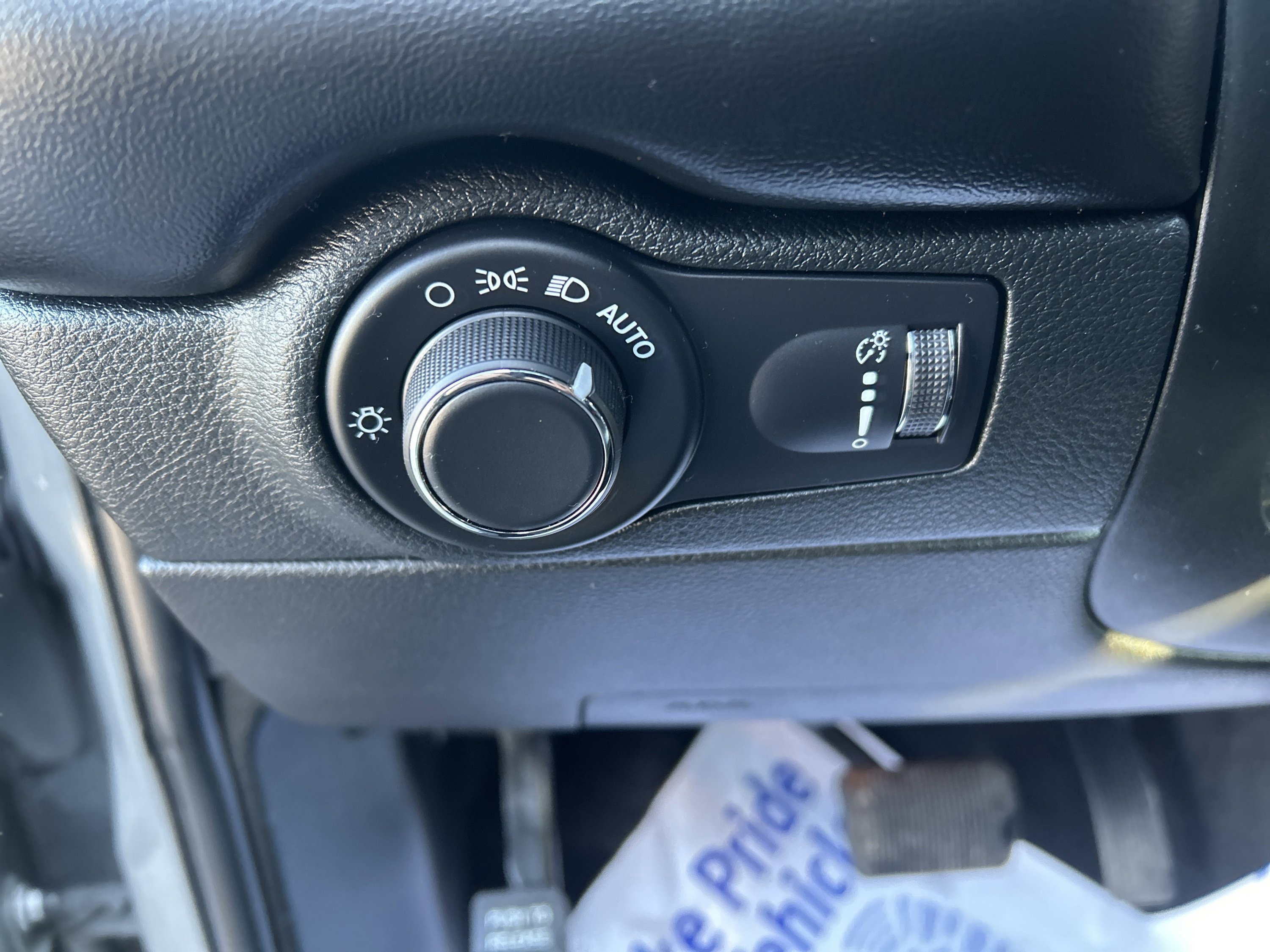 Used 2024 Dodge Durango GT image 15