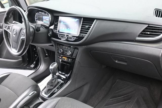 Used 2021 Buick Encore Preferred w/ Safety Package II AWD/4WD image 25
