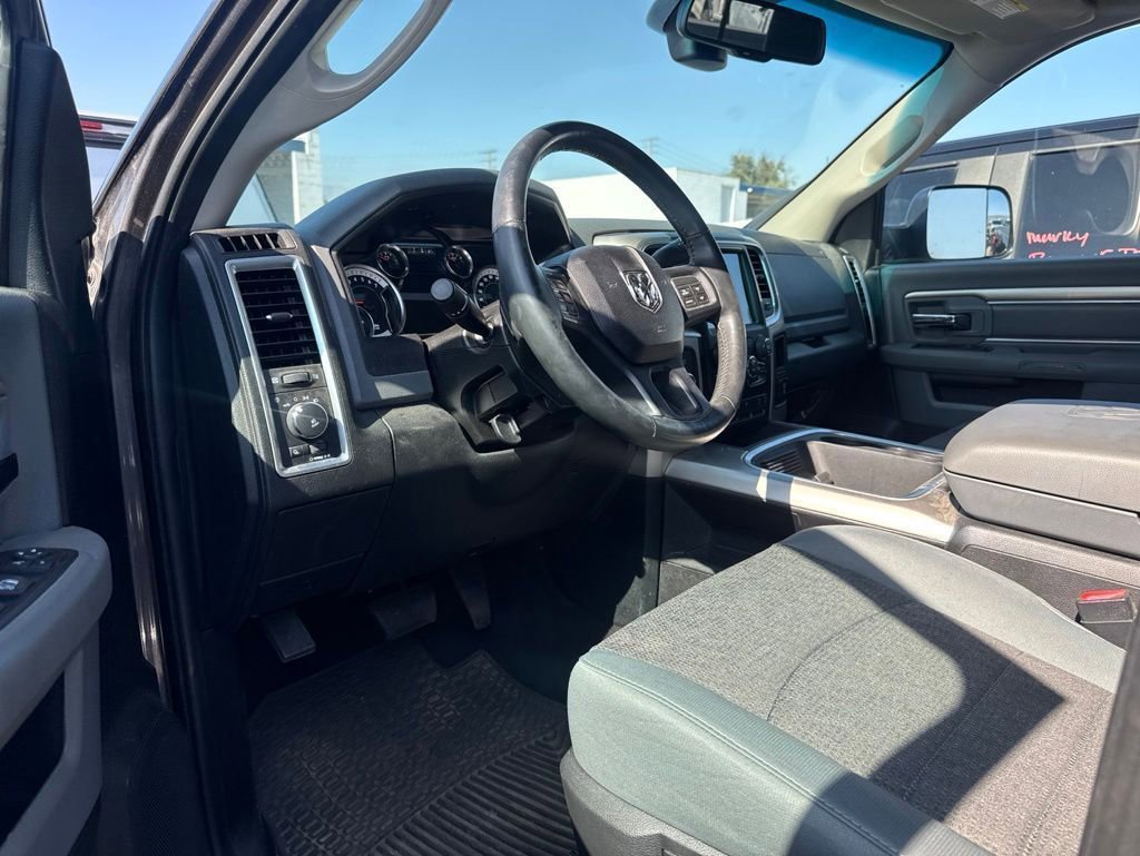 Used 2017 RAM 2500 Big Horn w/ Sport Appearance Group AWD/4WD image 13