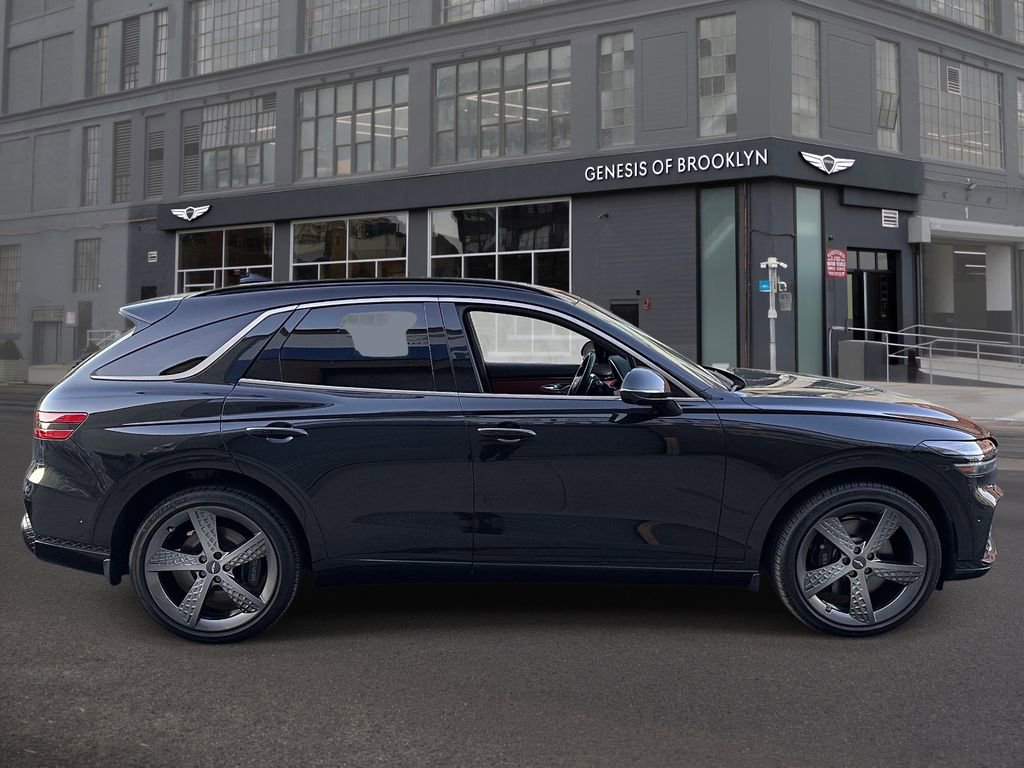 Used 2023 Genesis GV70 3.5T Sport w/ Sport Prestige Package AWD/4WD image 3