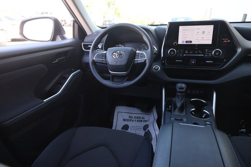 Used 2023 Toyota Highlander L AWD/4WD image 22