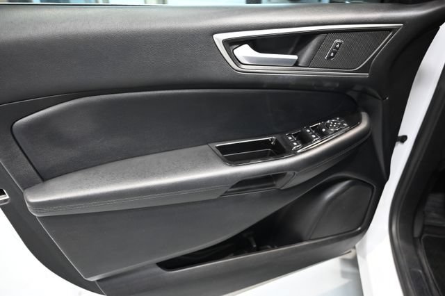 Used 2016 Ford Edge SEL w/ Equipment Group 201A AWD/4WD image 27