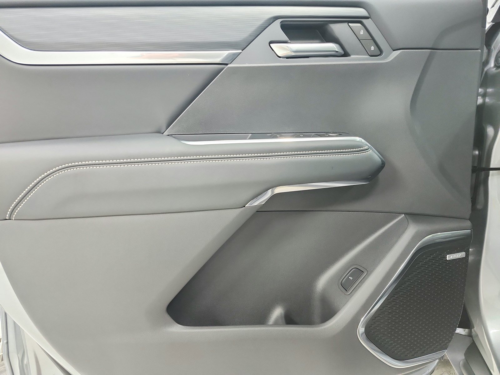 New 2027 GMC Acadia Elevation w/ Elevation Premium Package FWD image 34