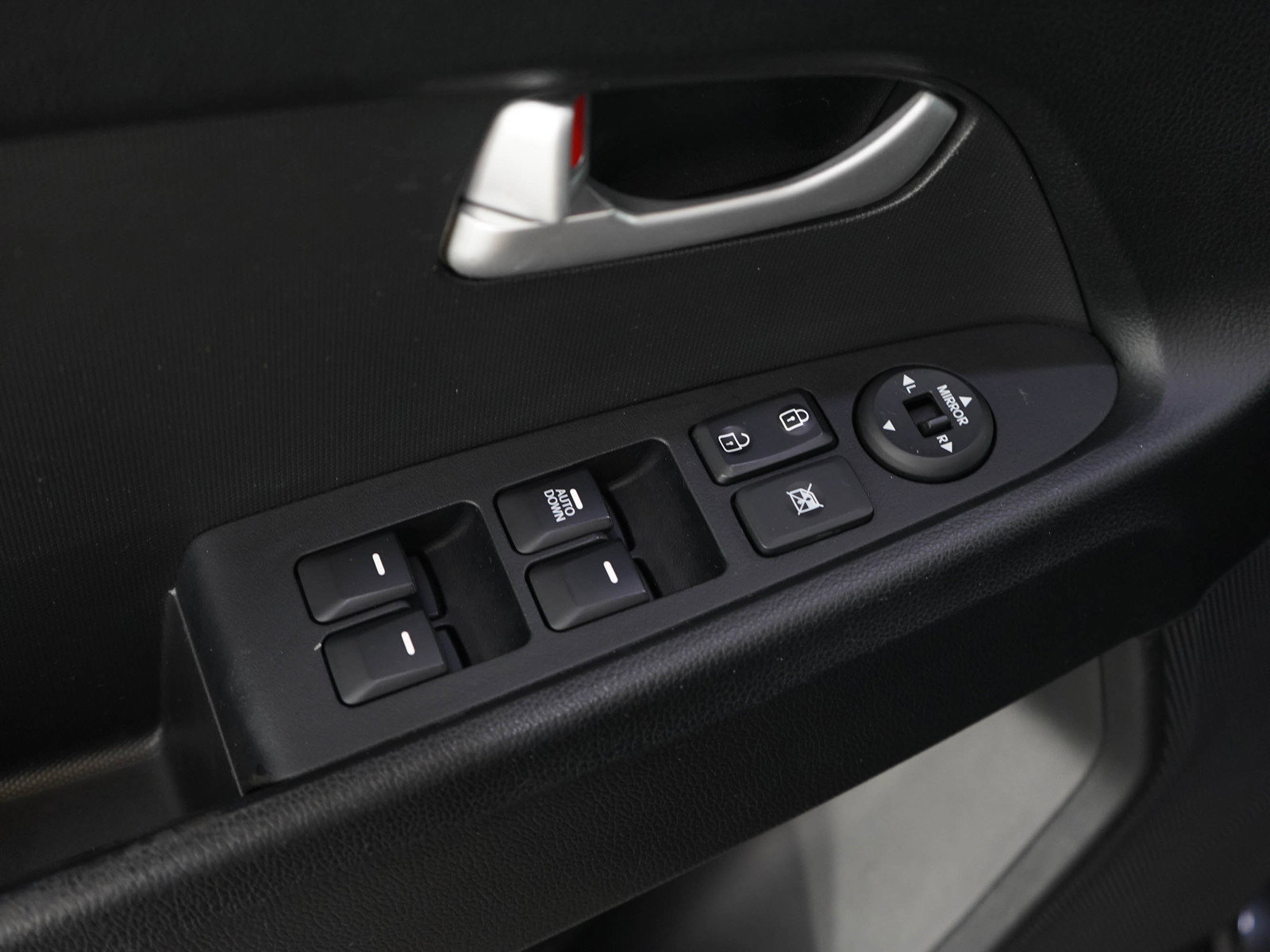 Used 2013 Kia Sportage LX FWD image 19