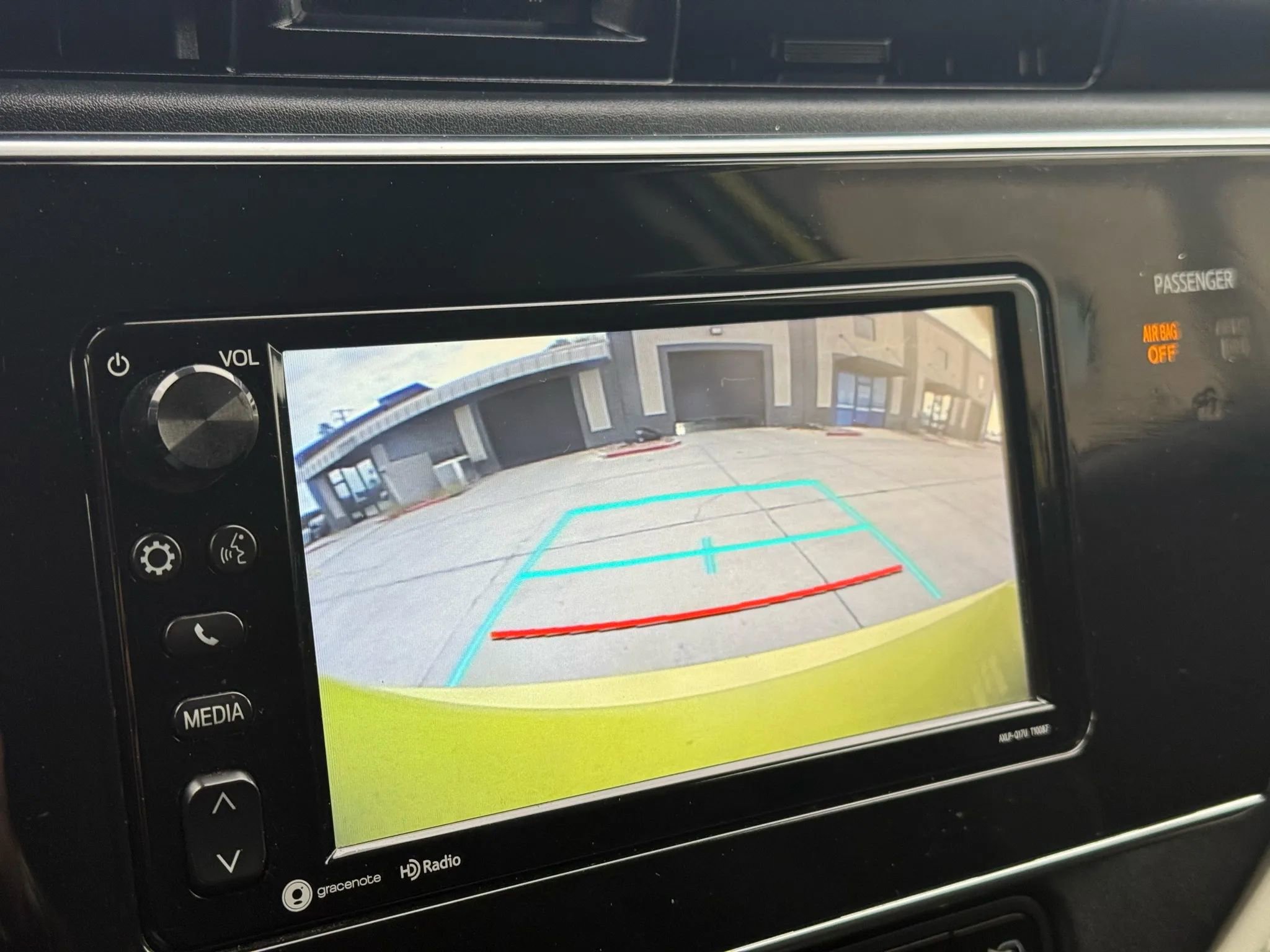 Used 2018 Toyota Corolla iM image 27