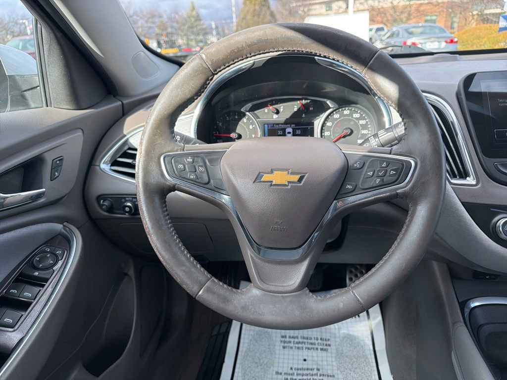 Used 2017 Chevrolet Malibu LT image 20